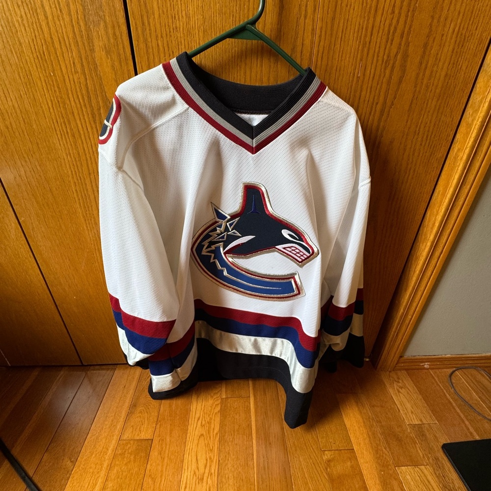 Vancouver Canucks CCM Hockey Jersey